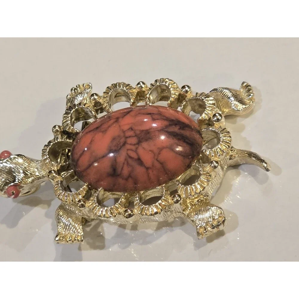 Vintage Gerrys Turtle Brooch Pendant Red Marbled Cabochon Gold Tone Jewelry 1391